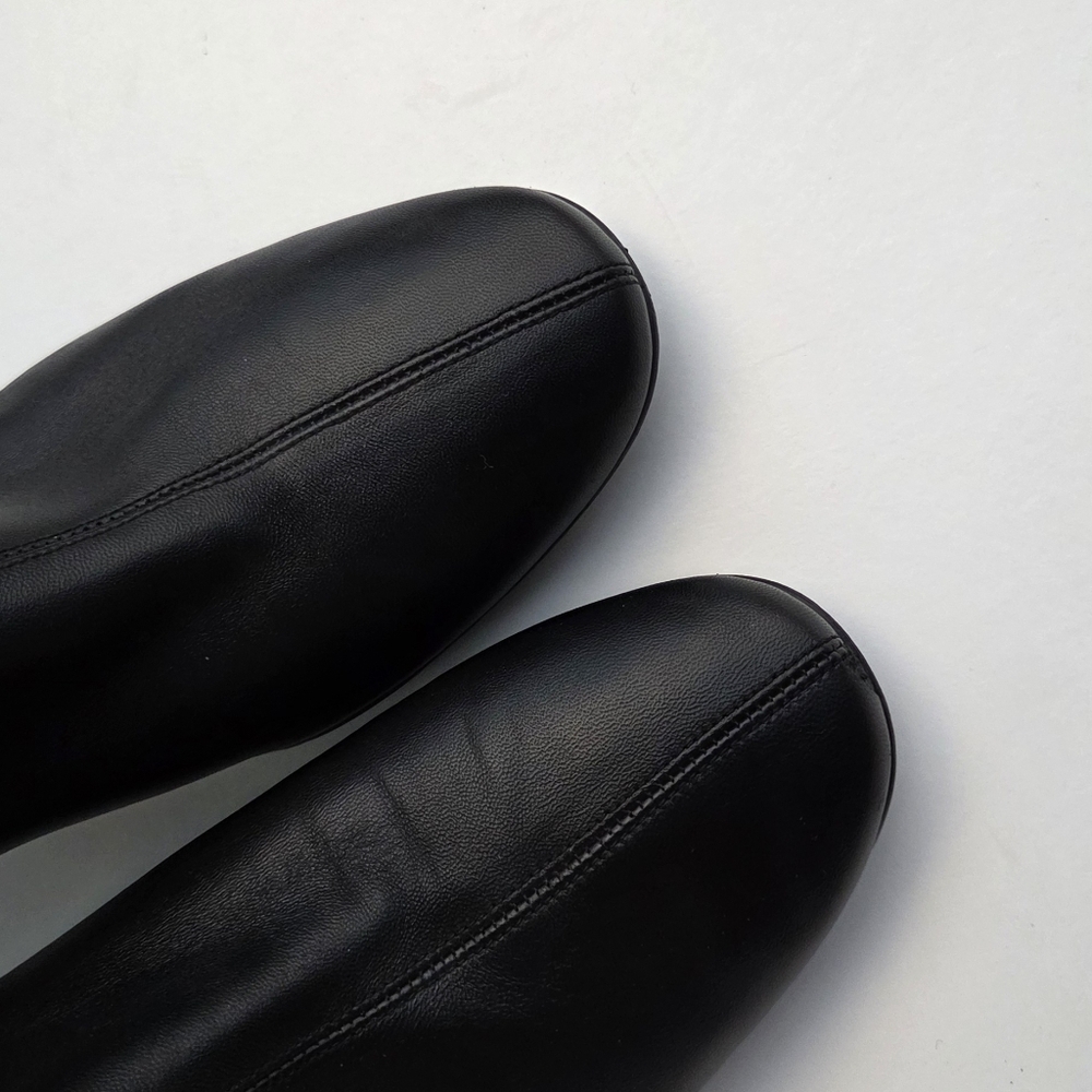 Everlane Black Leather Ankle Boots - Picture 3 of 9